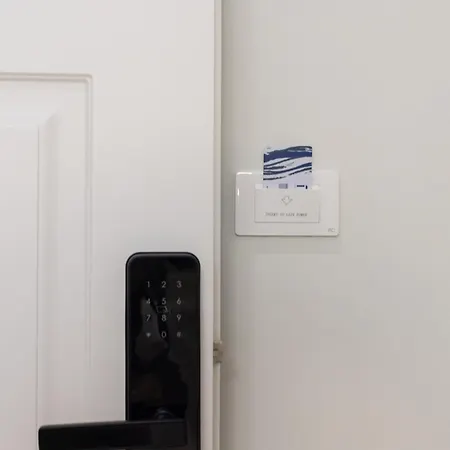 Pensión La Cle De La Maison *